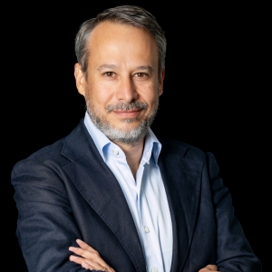 Adrian Neuhauser speaking at World Aviation Festival