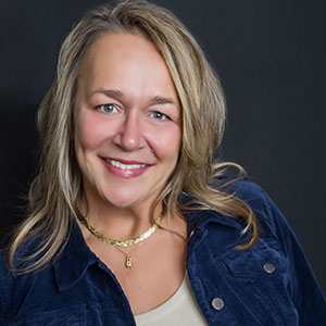 Kelly P. Weissmann speaking at MOVE America