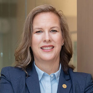 Laurene Redding speaking at World EPA Congress