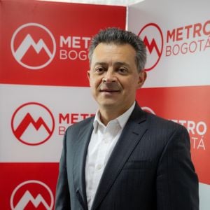 Leonel Vera speaking at Rail Live