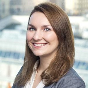 Aleksandra Swierzynska speaking at Seamless Europe