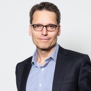 Felix Weinacht speaking at Seamless Europe