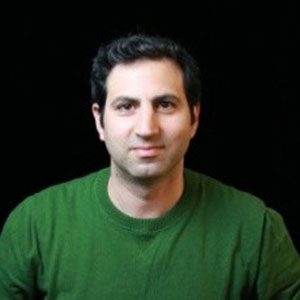Shauli Ziv speaking at Seamless Europe