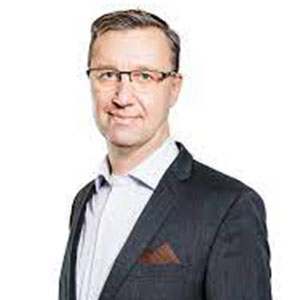 Henri Korpi speaking at Total Telecom Congress