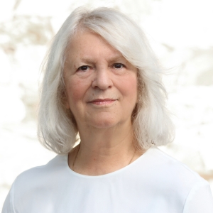 Gerri Sinclair speaking at Aviation Festival Asia