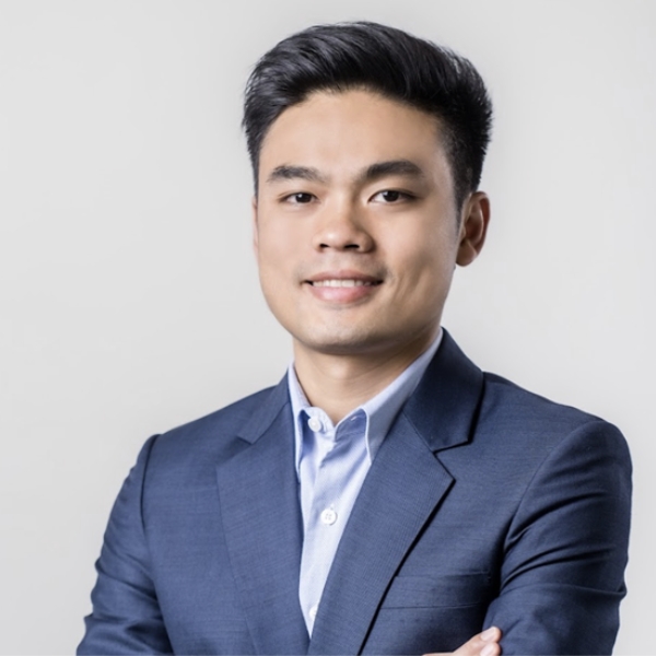 Vissoth Nam speaking at Aviation Festival Asia