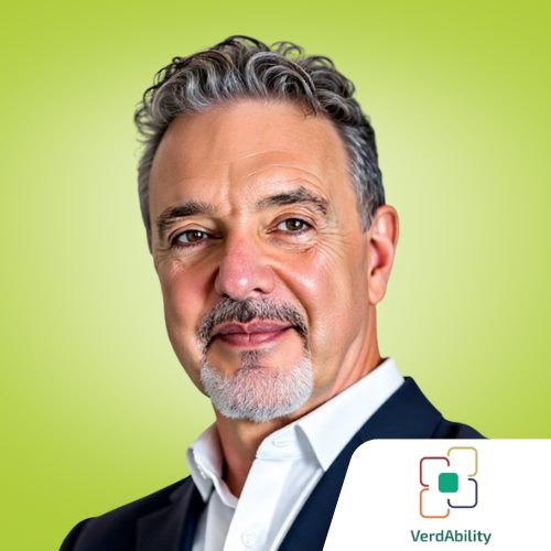 José Luis Bobe speaking at Solar & Storage Live Africa