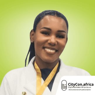 Vuyi Majola speaking at Solar & Storage Live Africa