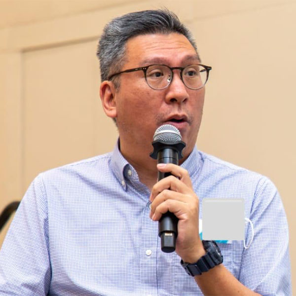 Andy Luk speaking at Identity Week Asia
