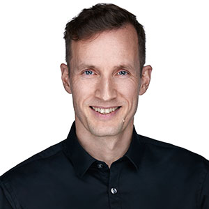Espen Bago speaking at Identity Week