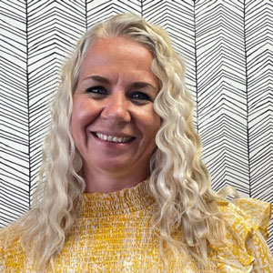 Lisette Looren de Jong speaking at Identity Week