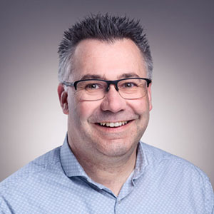 Micha de Gier speaking at Identity Week