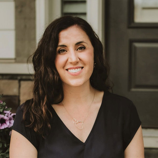 Jennifer Brace speaking at MOVE America