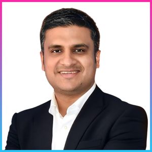 Agam Garg speaking at MOVE ME