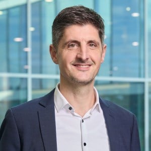 Guido Gehlen speaking at MOVE