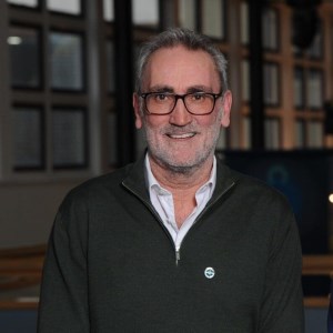 Roy Williamson speaking at MOVE