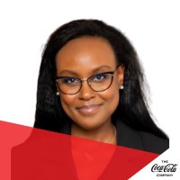 Lynn Kareithi speaking at Seamless Africa