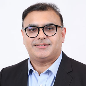 Ali Imran speaking at Seamless Middle East