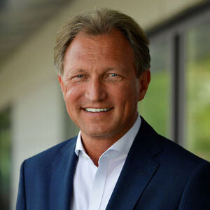 Peter Somers speaking at Seamless Middle East