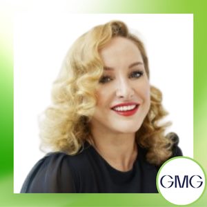 Sarah Evans speaking at Shop Arabia