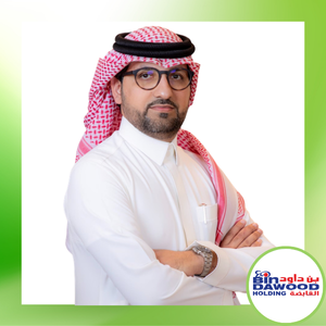 Walid Abdulrazzag BinDawood speaking at Shop Arabia