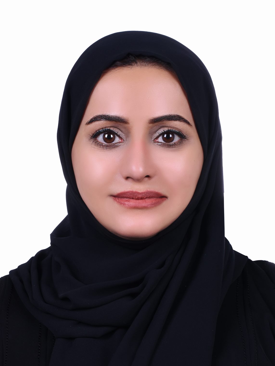 Abeer Alzaabi speaking at Solar & Storage Live Dubai