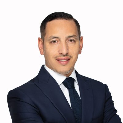 Athmane Benzerroug speaking at Solar & Storage Live Dubai