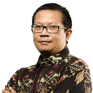 Taufiq Hidayat Putra speaking at Solar & Storage Live Indonesia