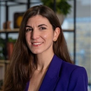  Alessandra De Zottis speaking at Solar & Storage Live