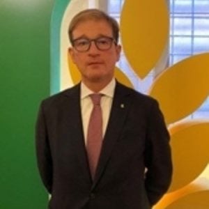      Nicola Gherardi speaking at Solar & Storage Live