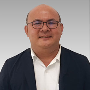 Dr. Bancha Yathip speaking at Solar & Storgae Live Thailand