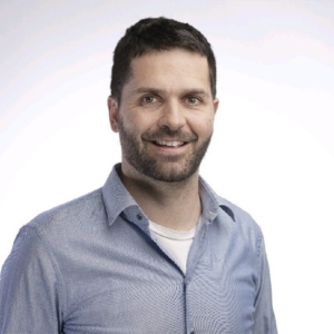 Fabio Maurizo speaking at Solar & Storage Live Zürich