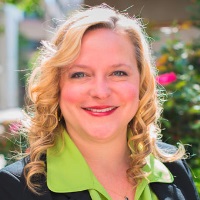 L. Elizabeth Bowles Bravo | CEO | Aristotle Unified Communications Inc » speaking at Connected America
