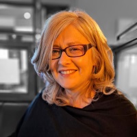 Paula Naughton