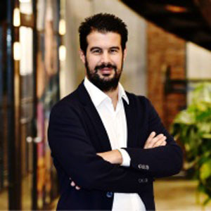 Yaman Alpata speaking at Seamless Asia